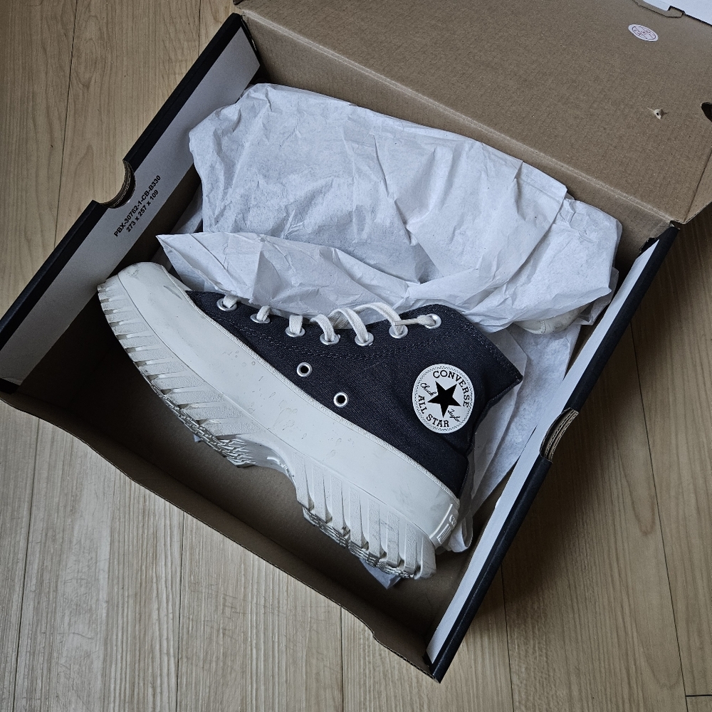 Chuck Taylor All Star Lugged 2.0 Seasonal Color